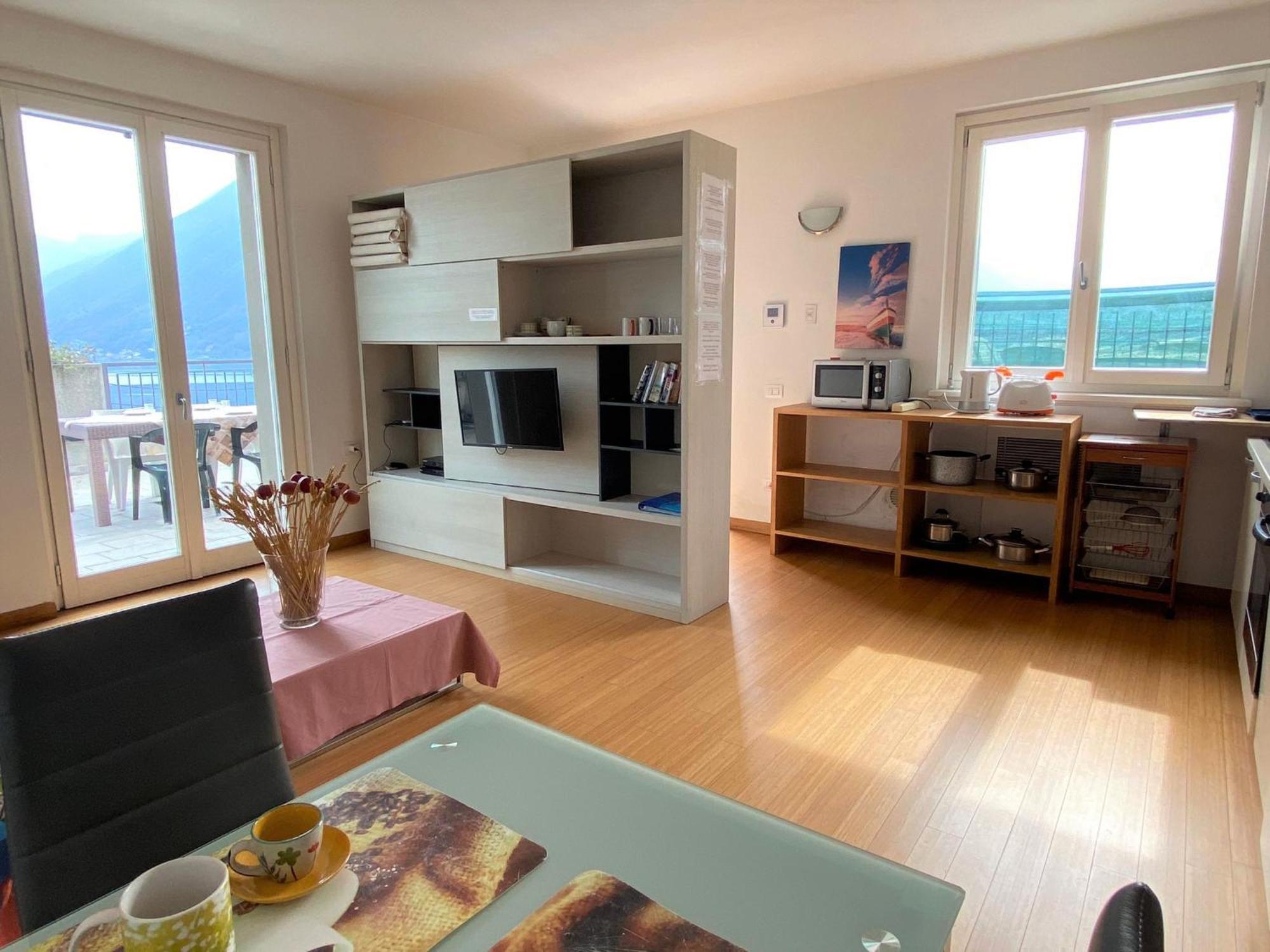 Apartment The Swallow - With Terrace View Argegno